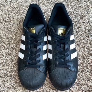 Adidas superstars